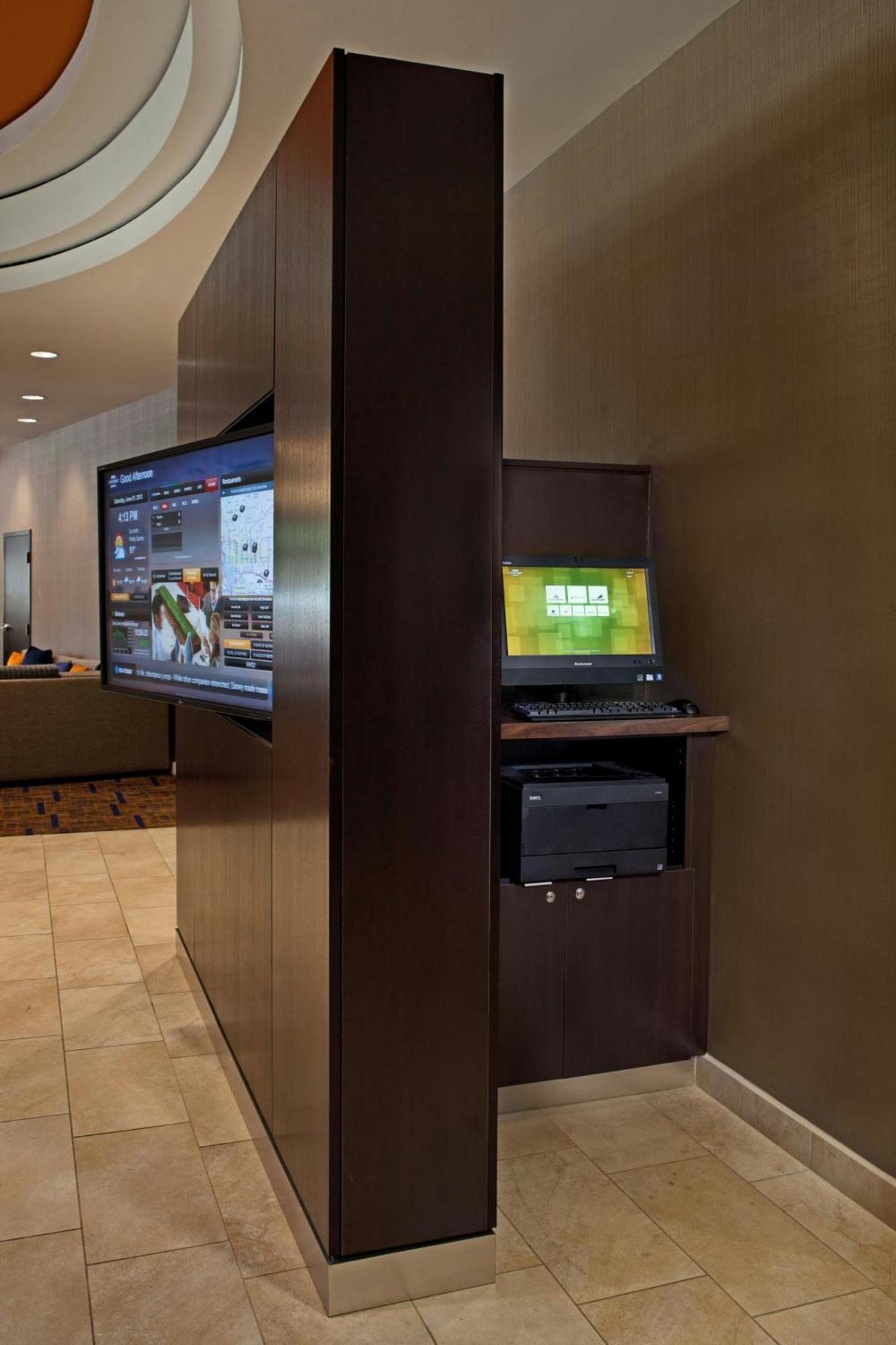 Courtyard By Marriott Washington Capitol Hill/Navy Yard Hotel Exterior photo